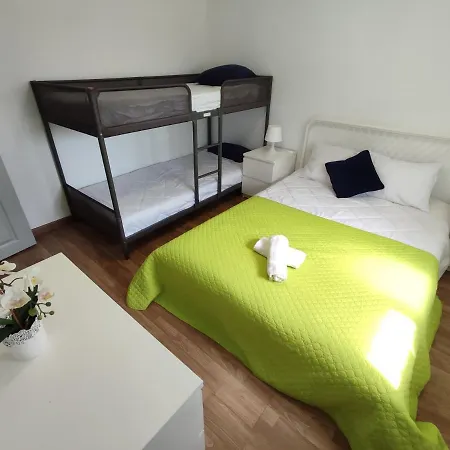 Theorynomad Rooms Al Caparica * Trafaria