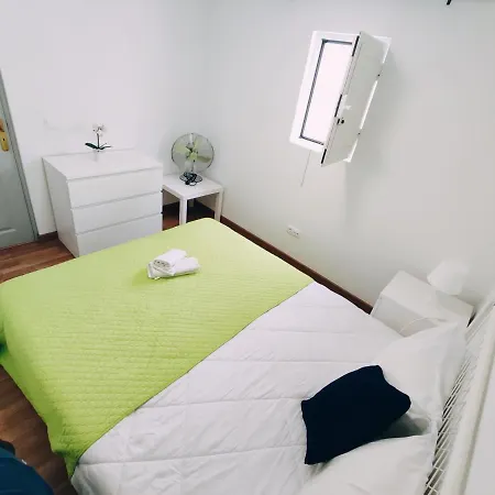 Theorynomad Rooms Al Caparica * Trafaria