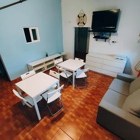 Séjour chez l'habitant Theorynomad Rooms Al Caparica