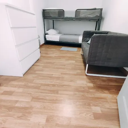 Theorynomad Rooms Al Caparica * Trafaria