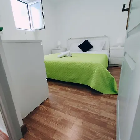Theorynomad Rooms Al Caparica