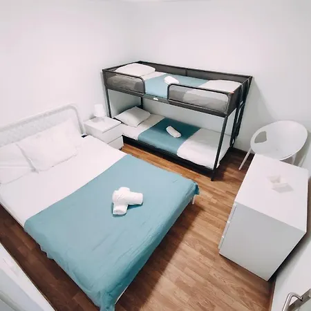 Séjour chez l'habitant Theorynomad Rooms Al Caparica