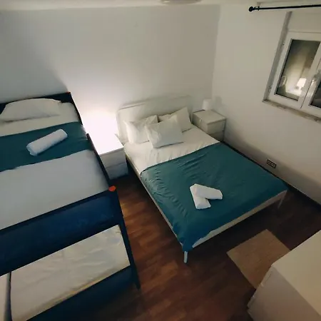 Séjour chez l'habitant Theorynomad Rooms Al Caparica *