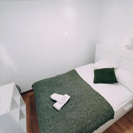 Theorynomad Rooms Al Caparica * Trafaria