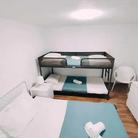 Séjour chez l'habitant Theorynomad Rooms Al Caparica